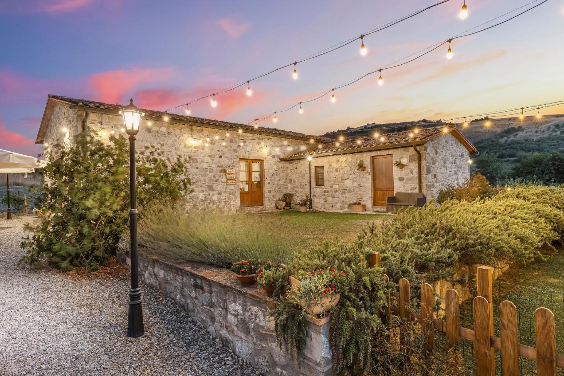 Agriturismo Podere San Giorgio Radicofani Exterior foto